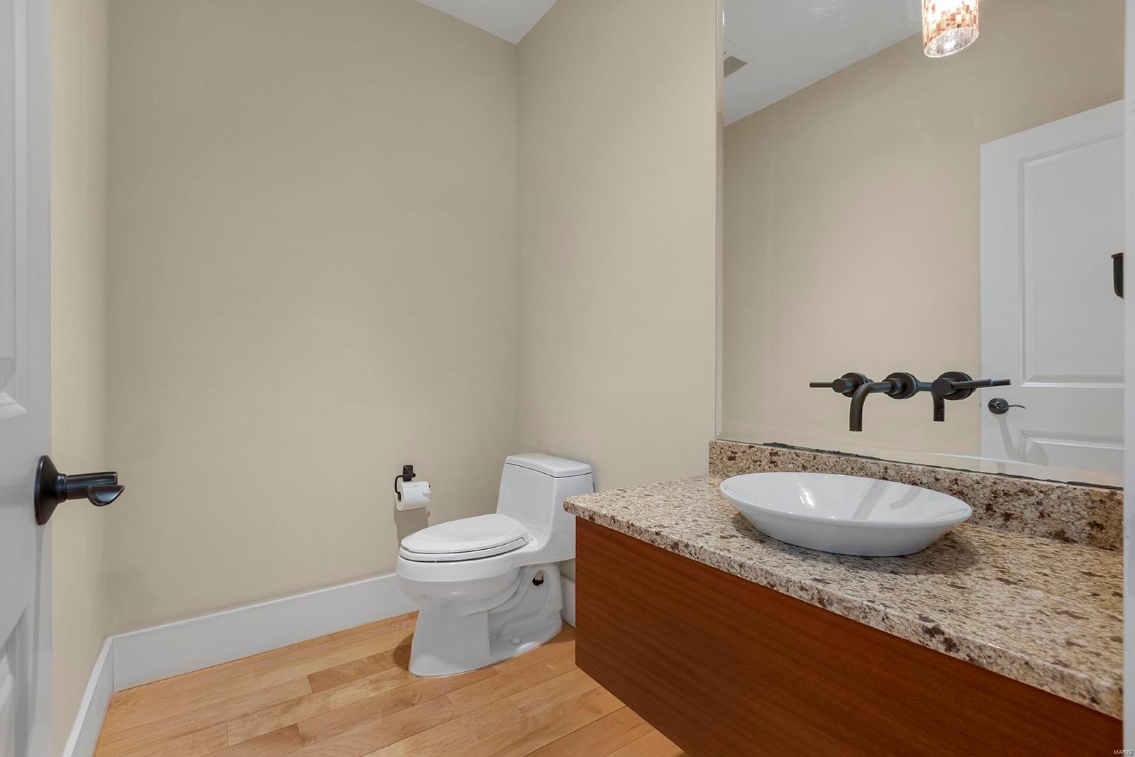 Stoneleigh Towers - Residential