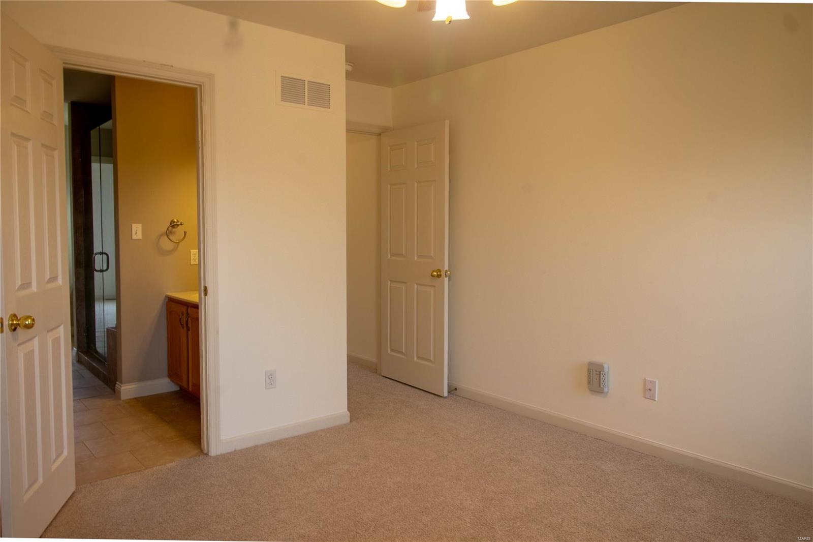 Wentzville, Missouri 63385, United States, 3 Bedrooms Bedrooms, ,2 BathroomsBathrooms,Residential,Active,126878