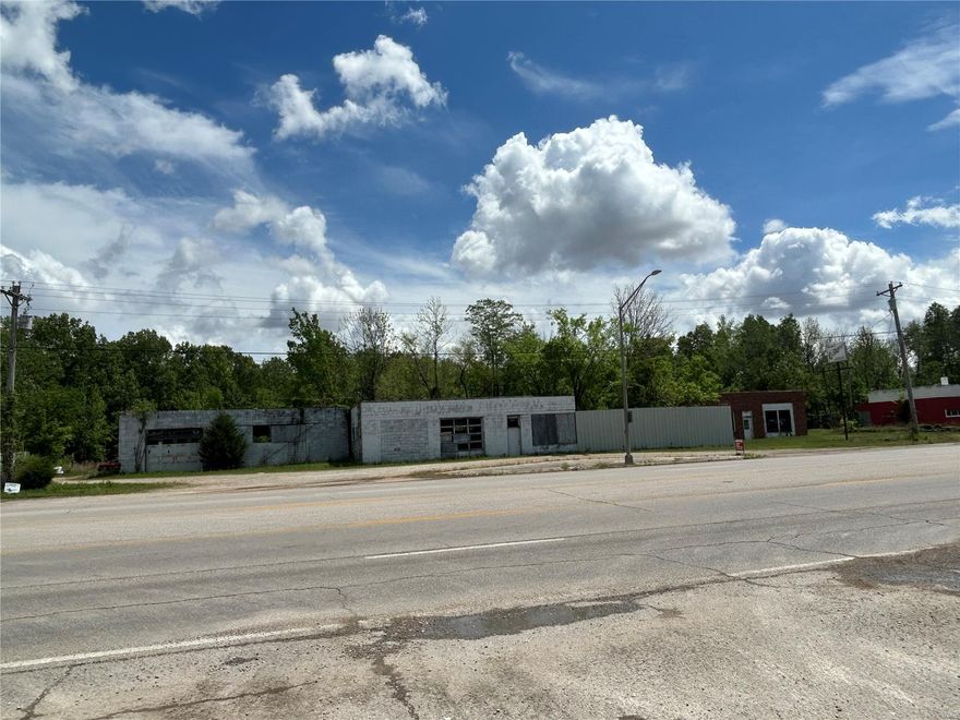 $950,000 1026 Hwy 67 South, Poplar Bluff, MO 63901. 6,500 sq. ft. multiple use building with 1.74 +/- acres. Can be purchased with adjoining listing 25027808 with 3,000 sq. ft. building and 1.5 +/- acres. Location: City