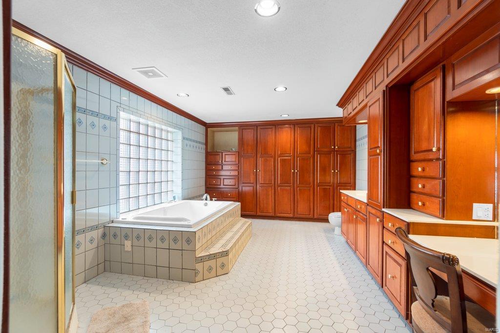 Windwood Lake - Residential