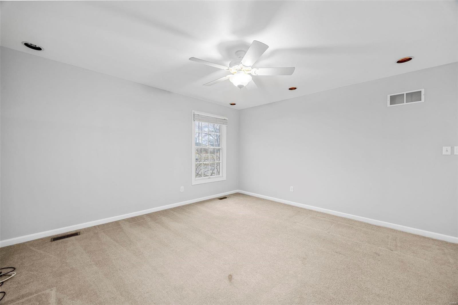 O'Fallon, Missouri 63368, United States, 3 Bedrooms Bedrooms, ,4 BathroomsBathrooms,Residential,Pending,113