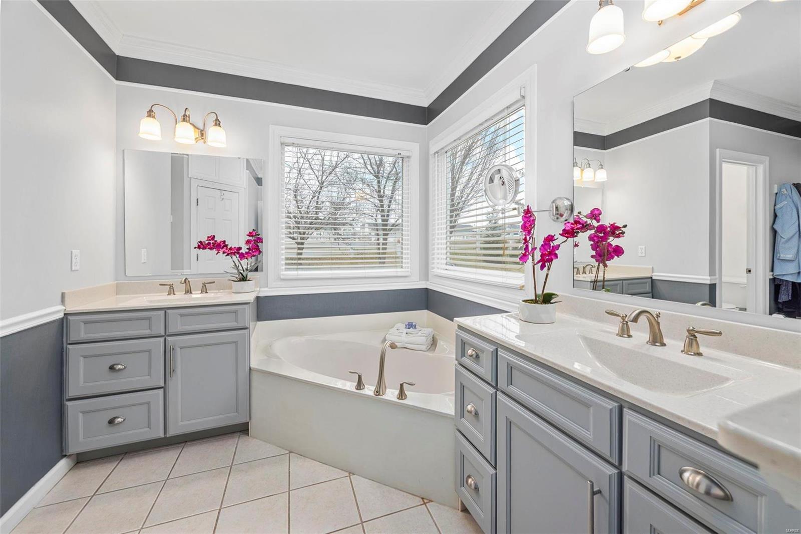 O'Fallon, Missouri 63368, United States, 3 Bedrooms Bedrooms, ,4 BathroomsBathrooms,Residential,Pending,113