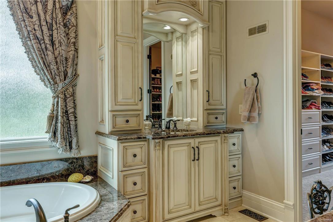 Town & Country Manor - Residential