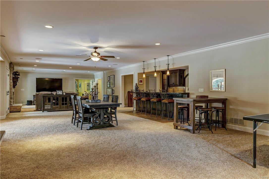 Town & Country Manor - Residential