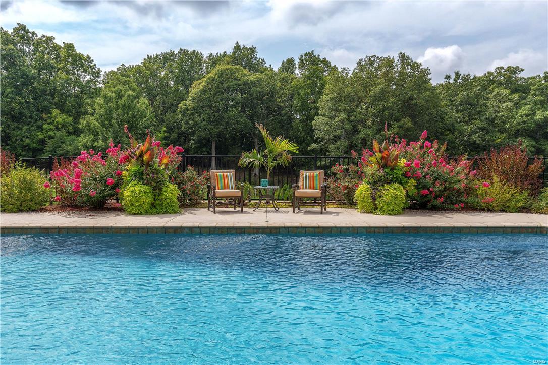 Town & Country Manor - Residential