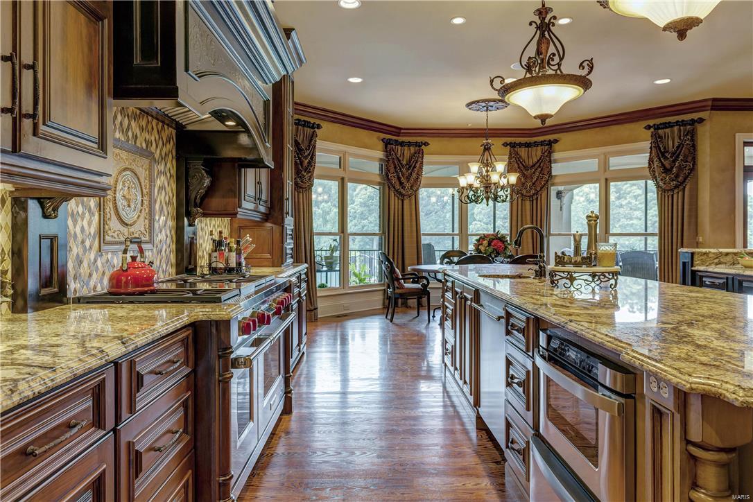 Town & Country Manor - Residential