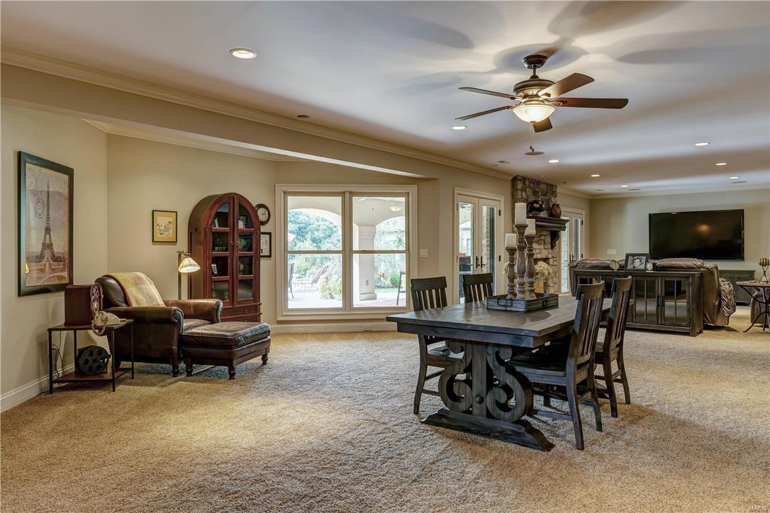 Town & Country Manor - Residential