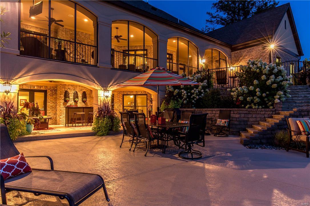 Town & Country Manor - Residential