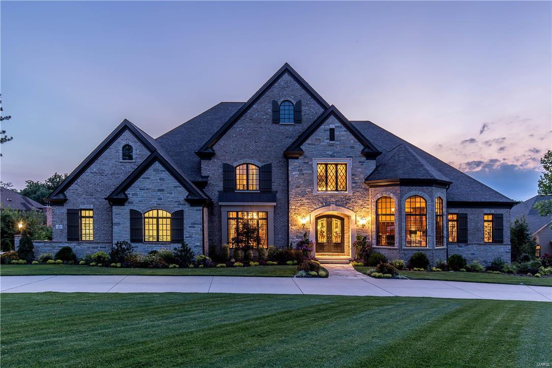 Town & Country Manor - Residential