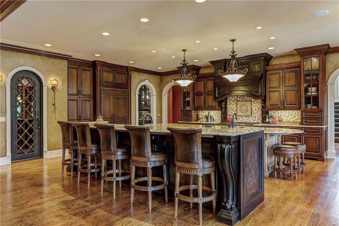 Town & Country Manor - Residential