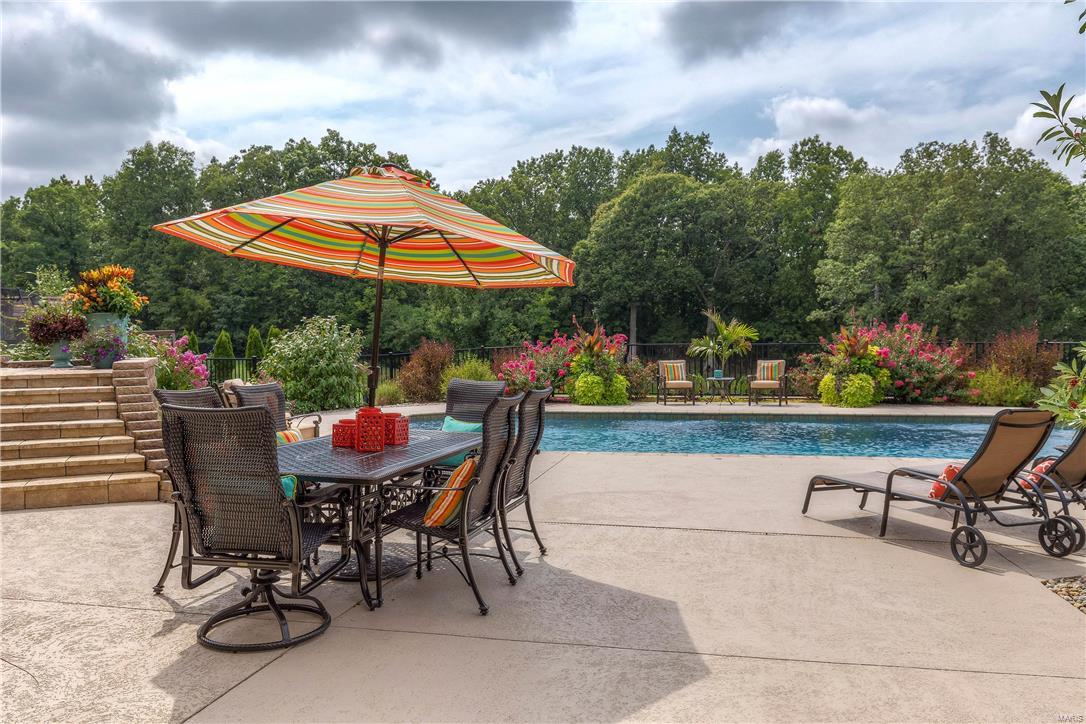 Town & Country Manor - Residential