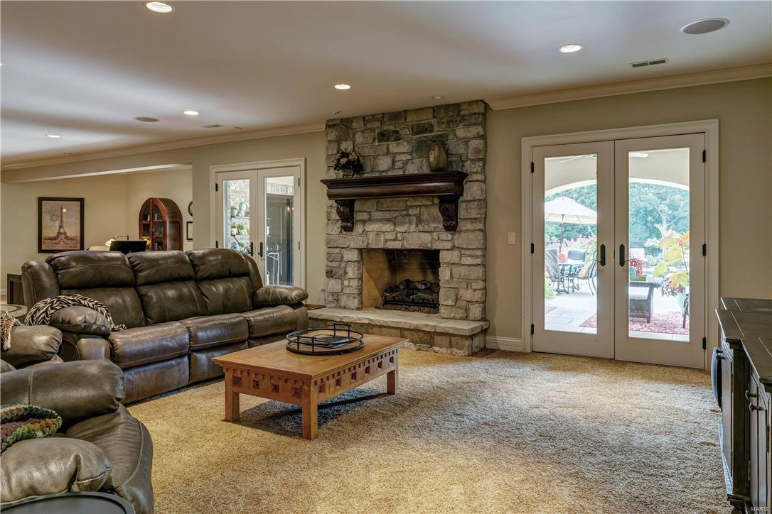 Town & Country Manor - Residential