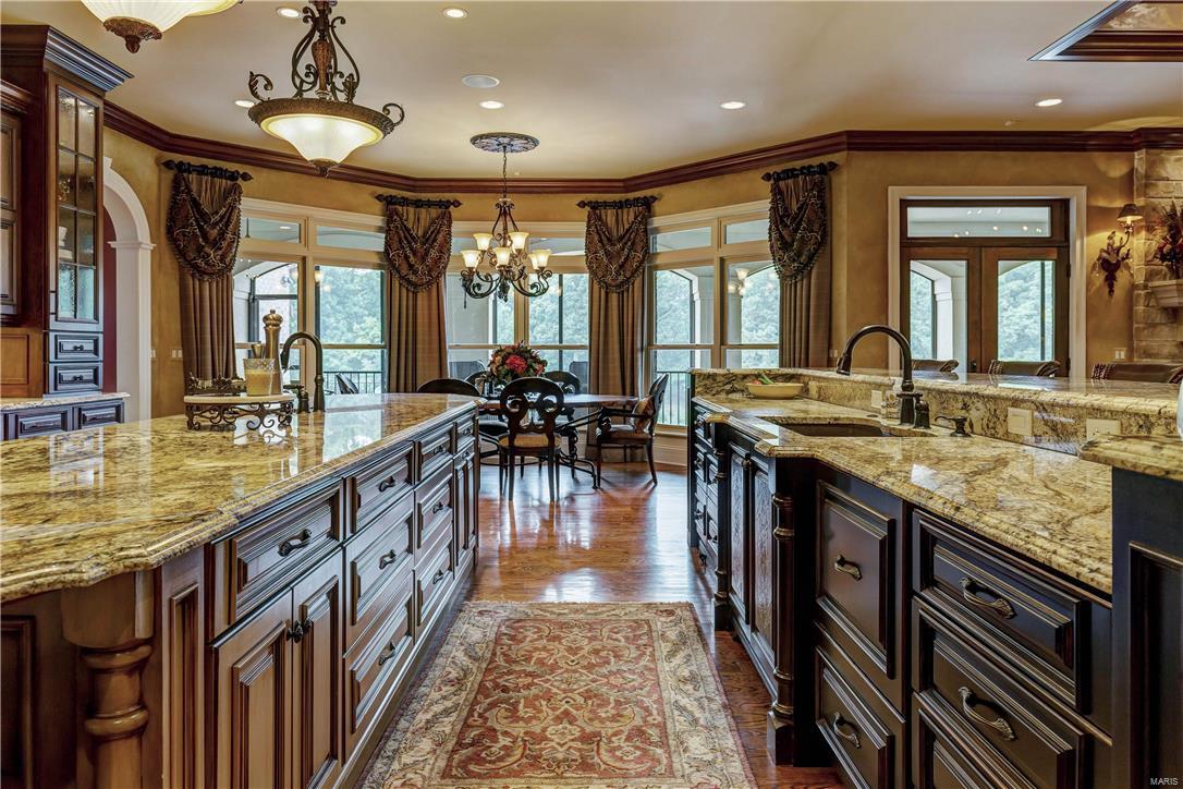 Town & Country Manor - Residential