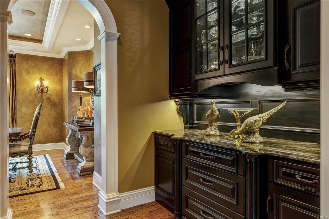 Town & Country Manor - Residential