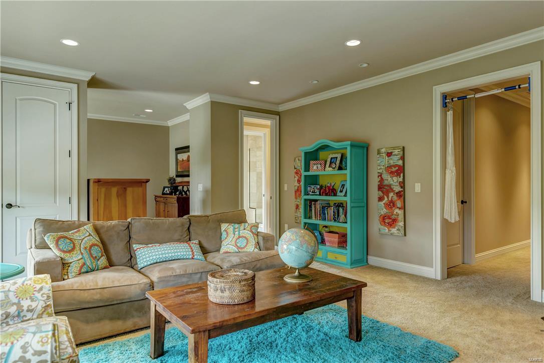 Town & Country Manor - Residential