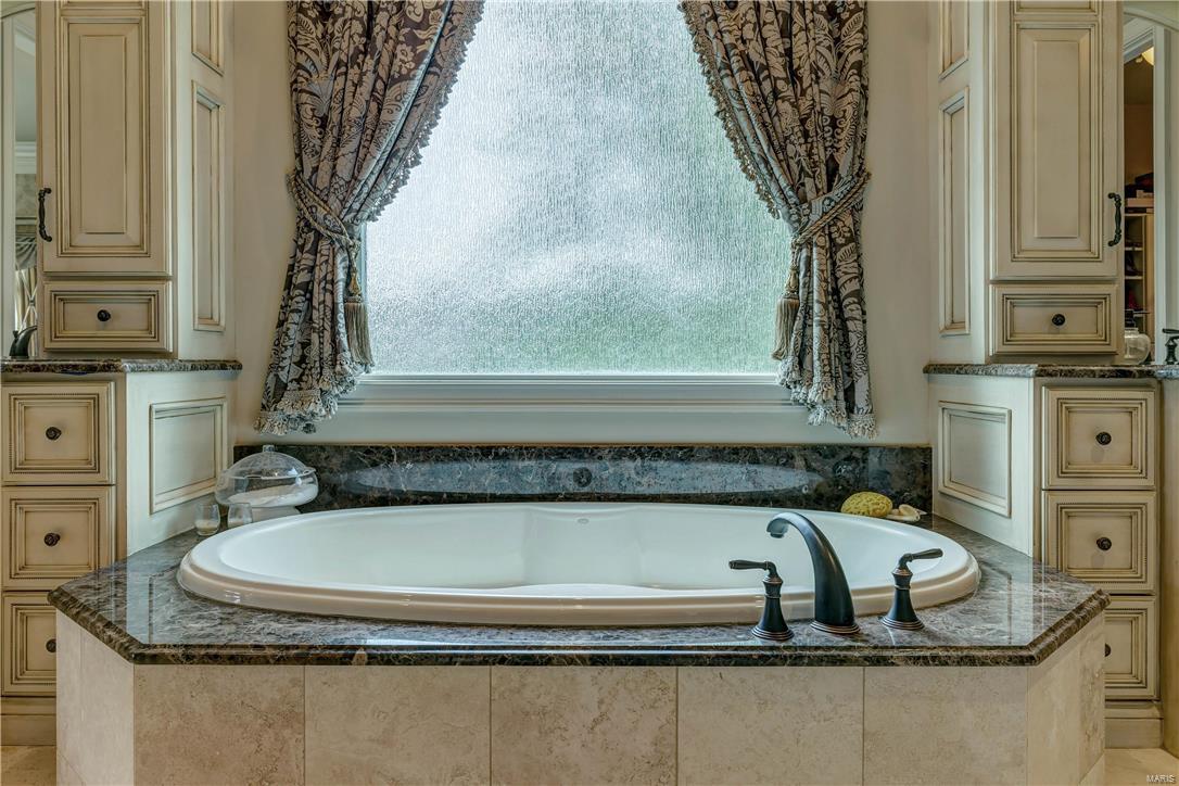 Town & Country Manor - Residential