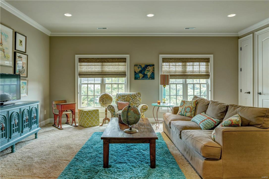 Town & Country Manor - Residential