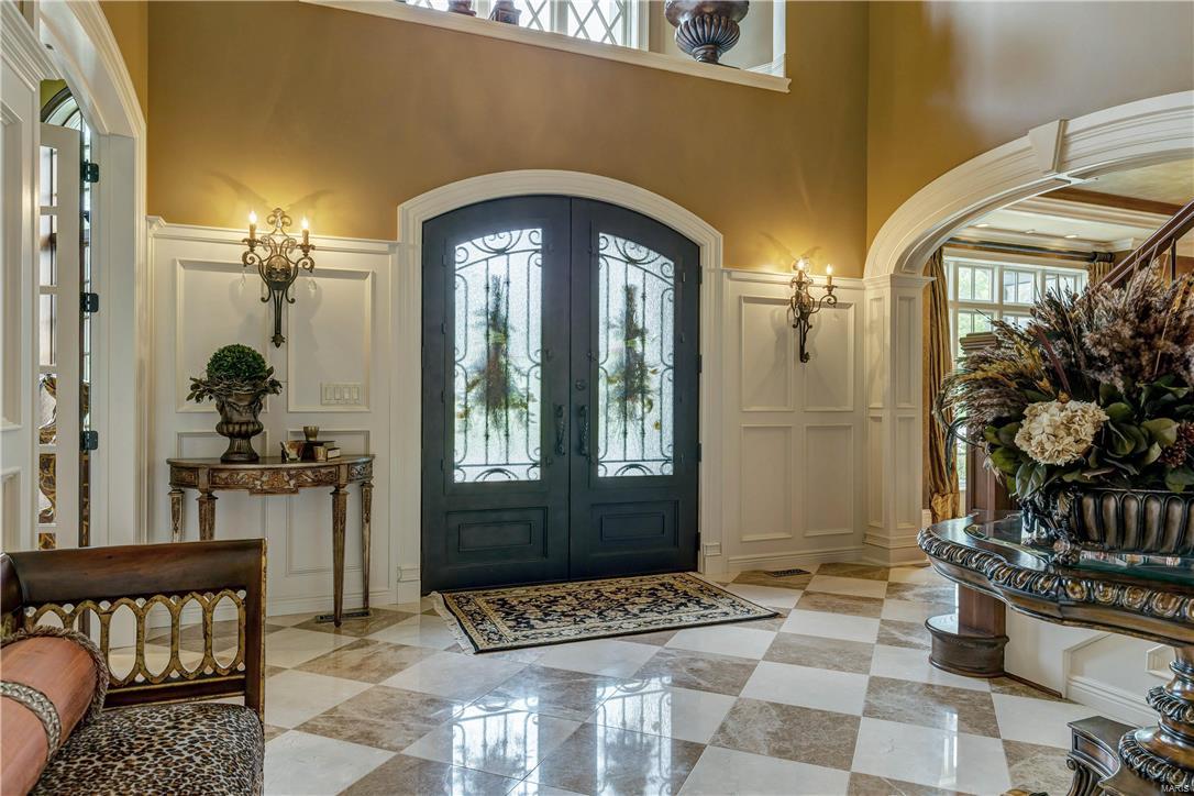 Town & Country Manor - Residential