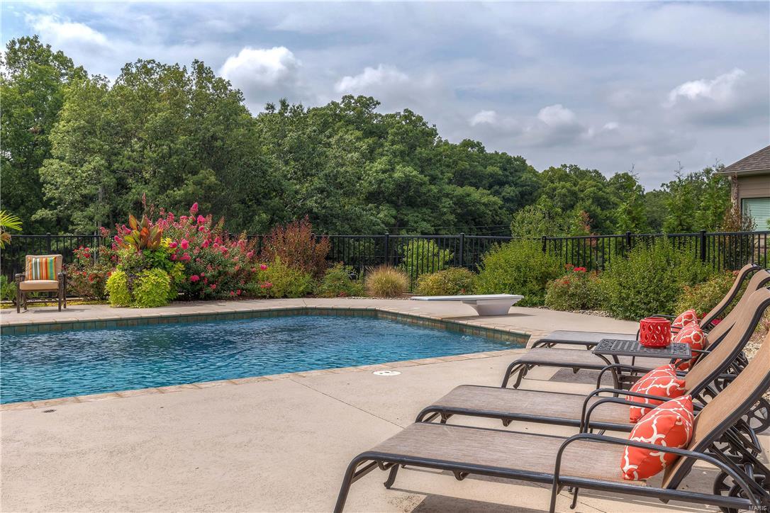 Town & Country Manor - Residential