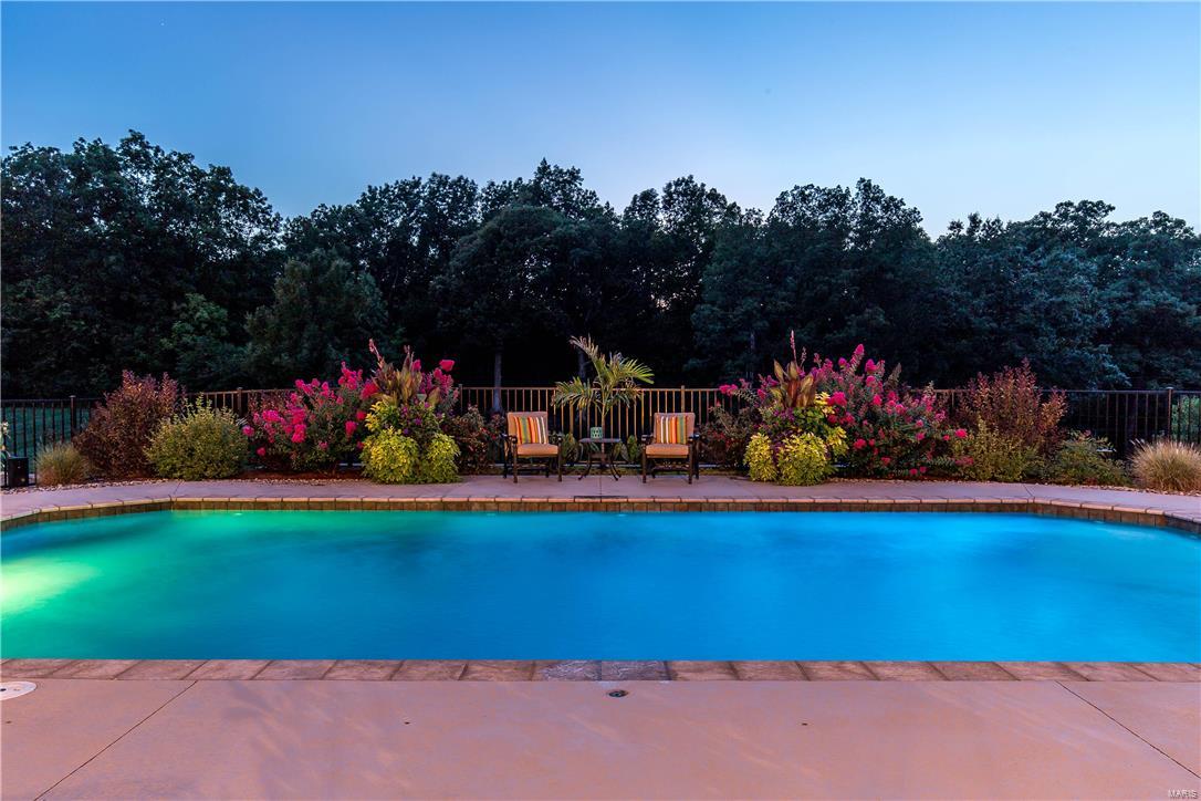 Town & Country Manor - Residential