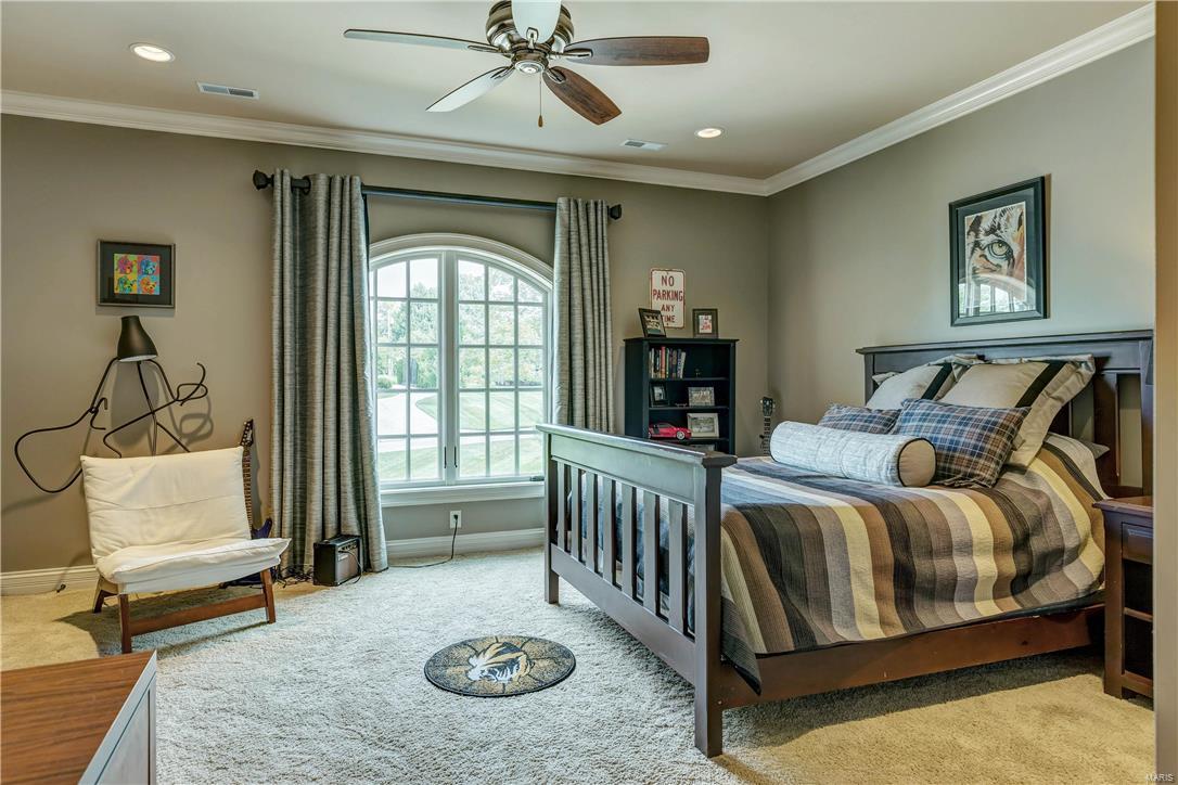 Town & Country Manor - Residential