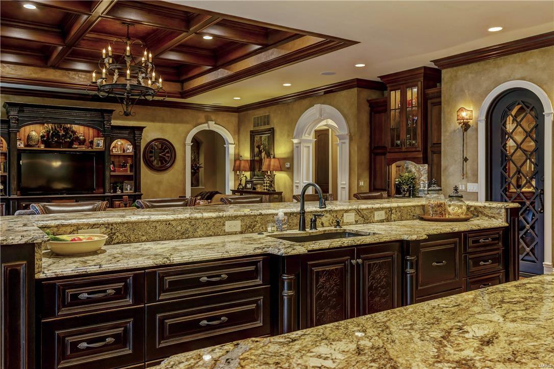 Town & Country Manor - Residential