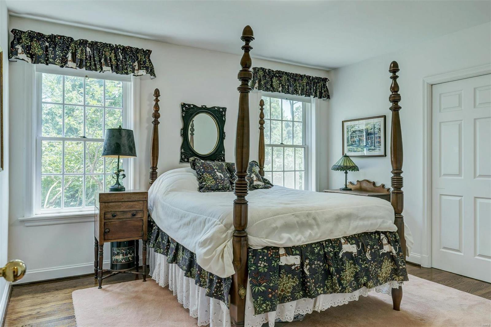 Ladue Manor - Residential