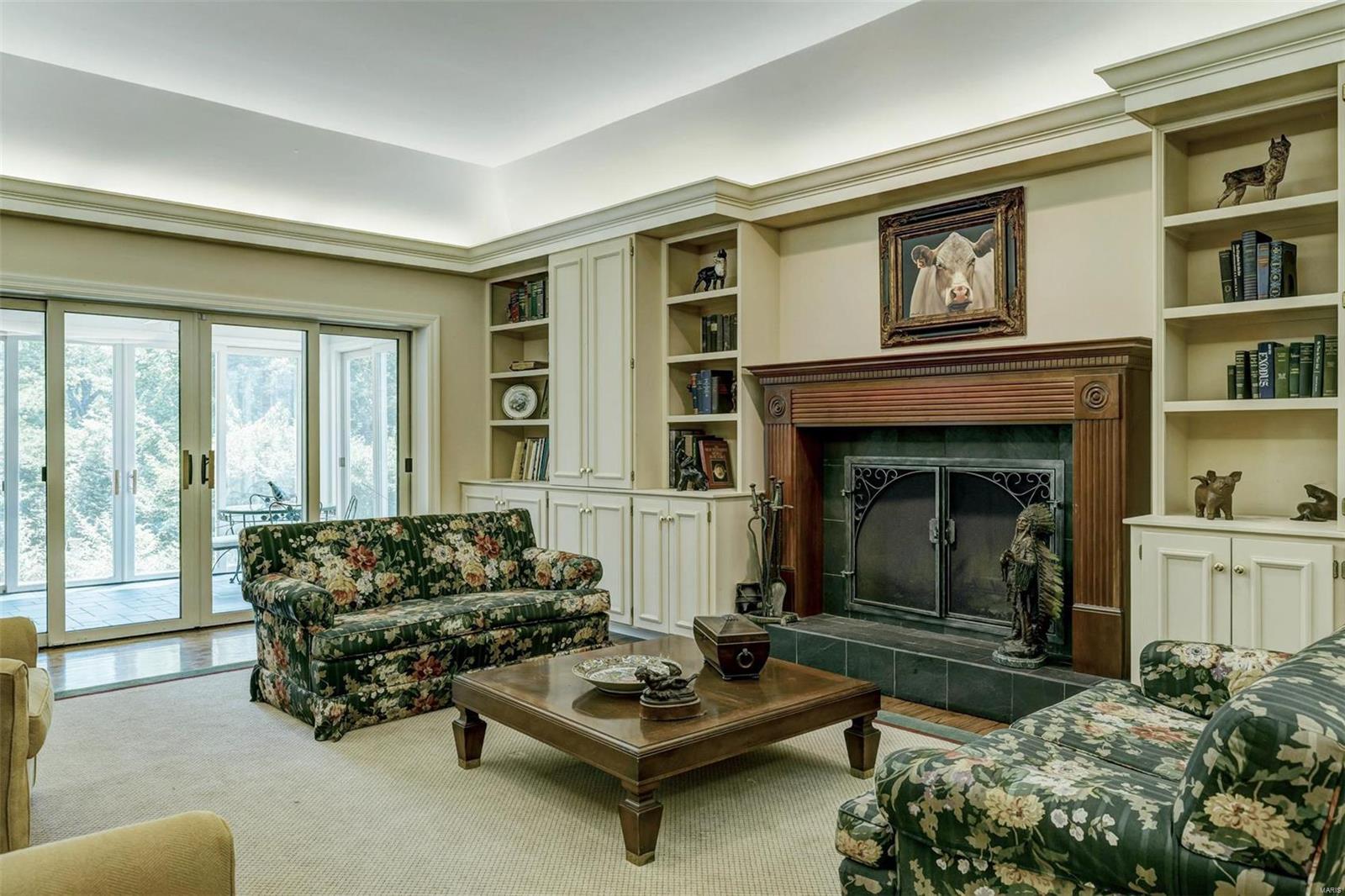 Ladue Manor - Residential