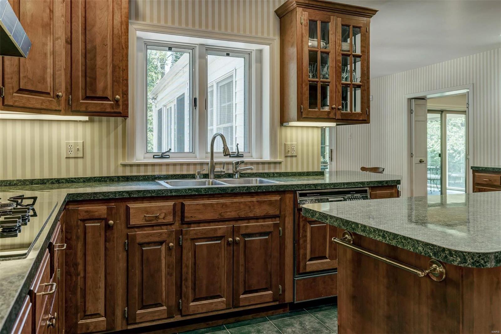 Ladue Manor - Residential