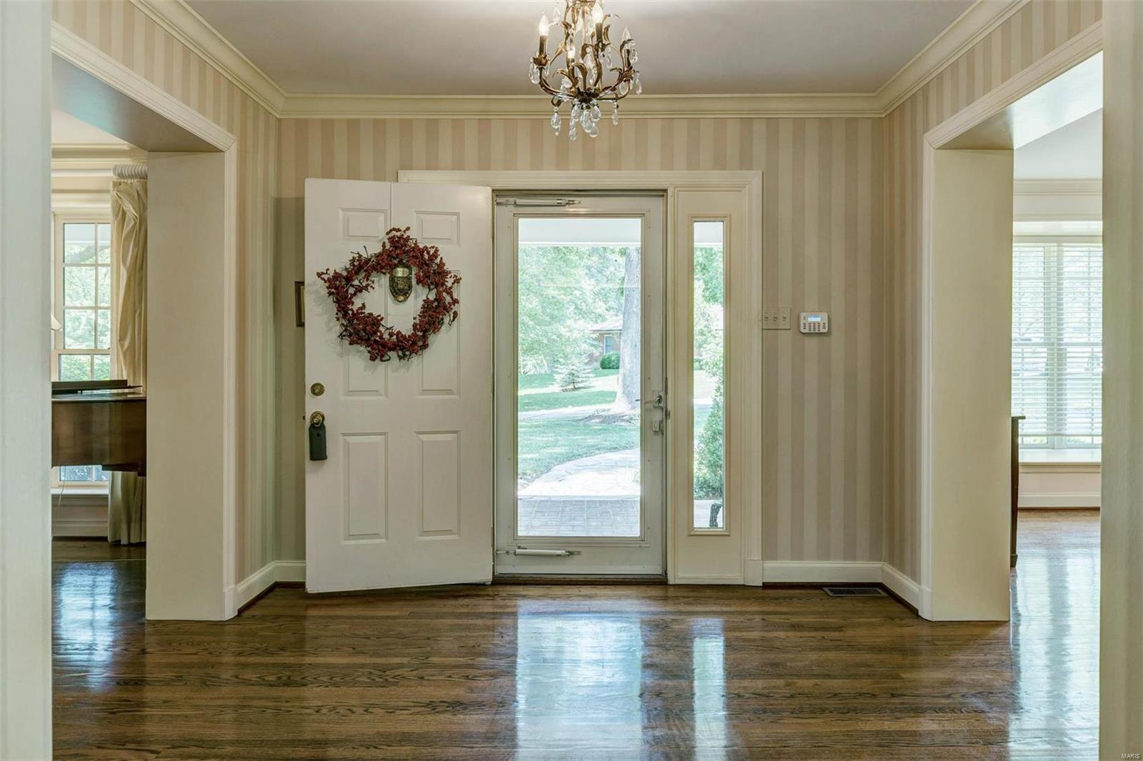 Ladue Manor - Residential