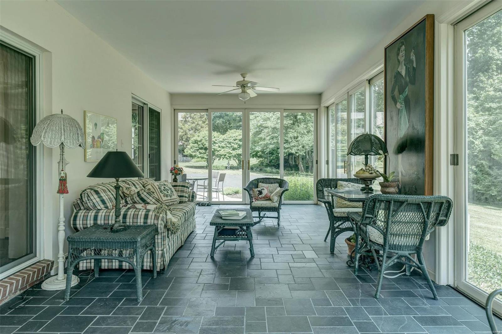 Ladue Manor - Residential