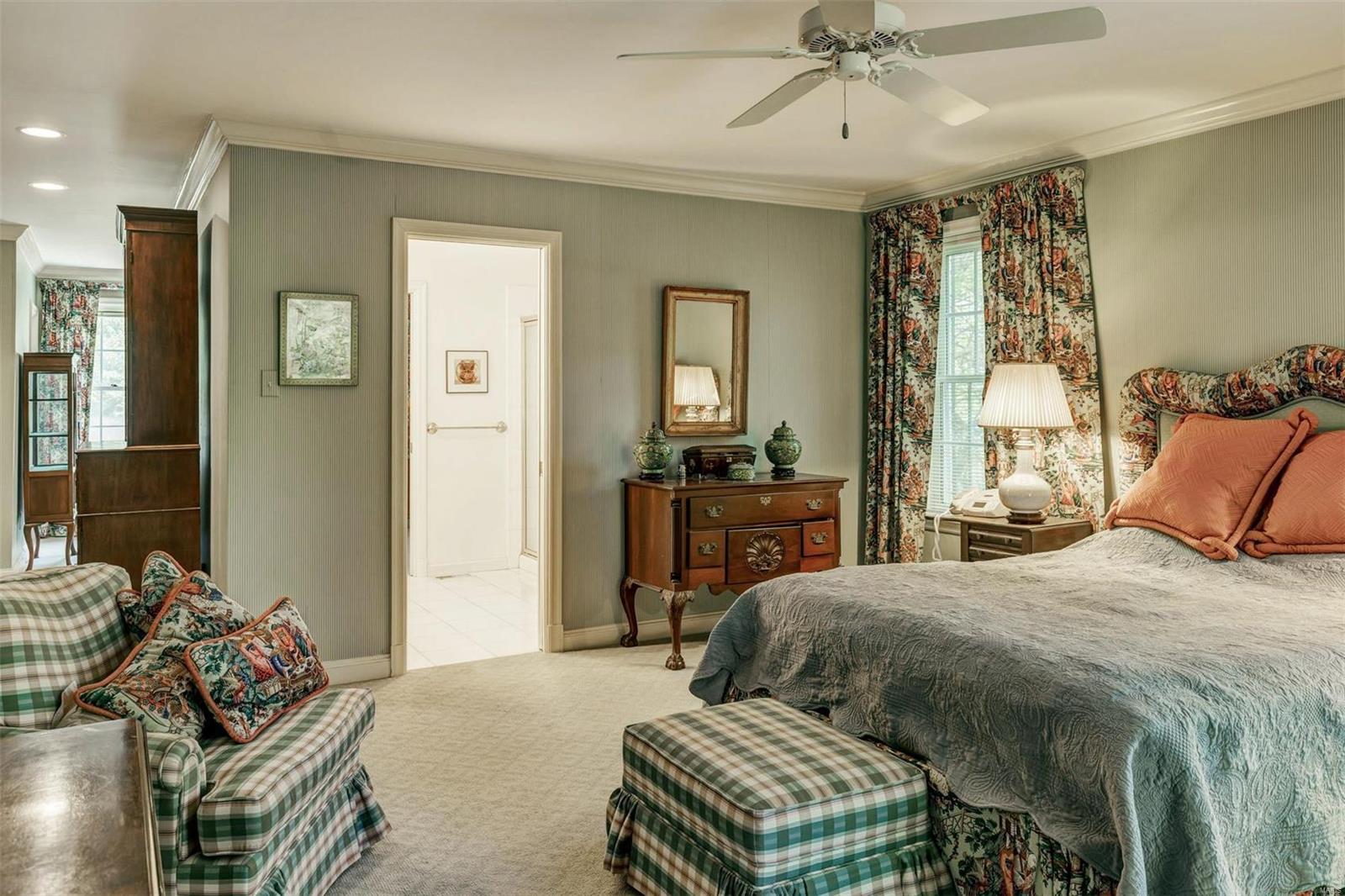 Ladue Manor - Residential