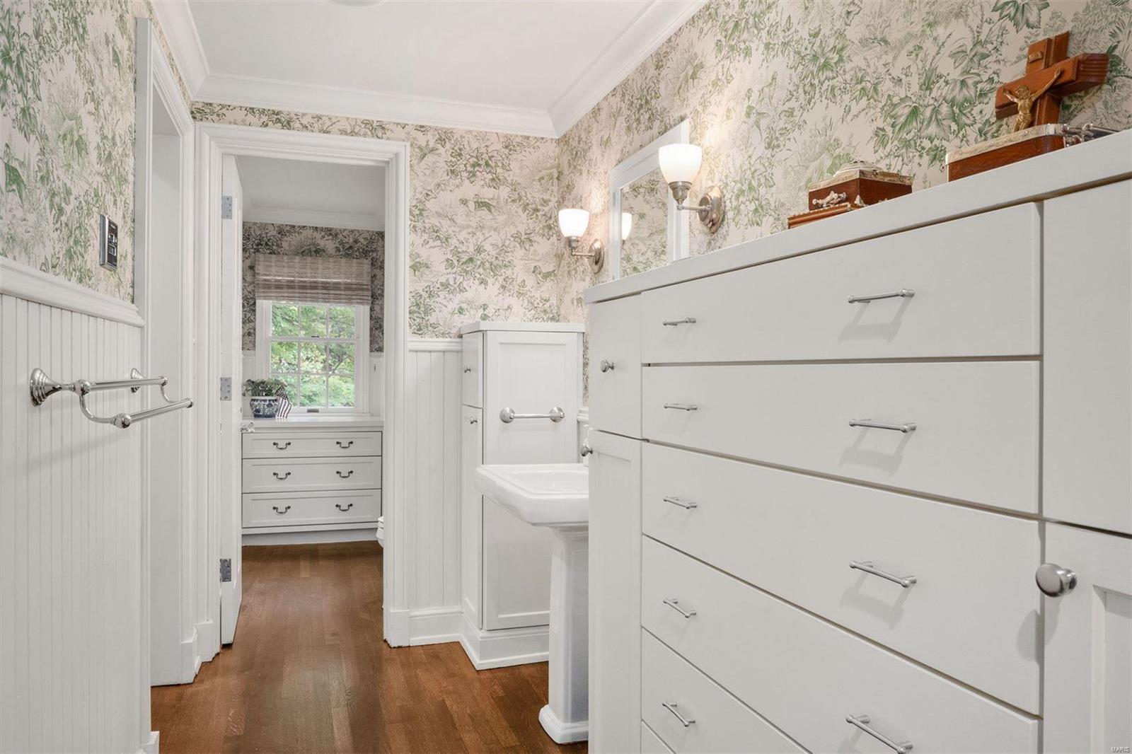 Warson Corner - Residential