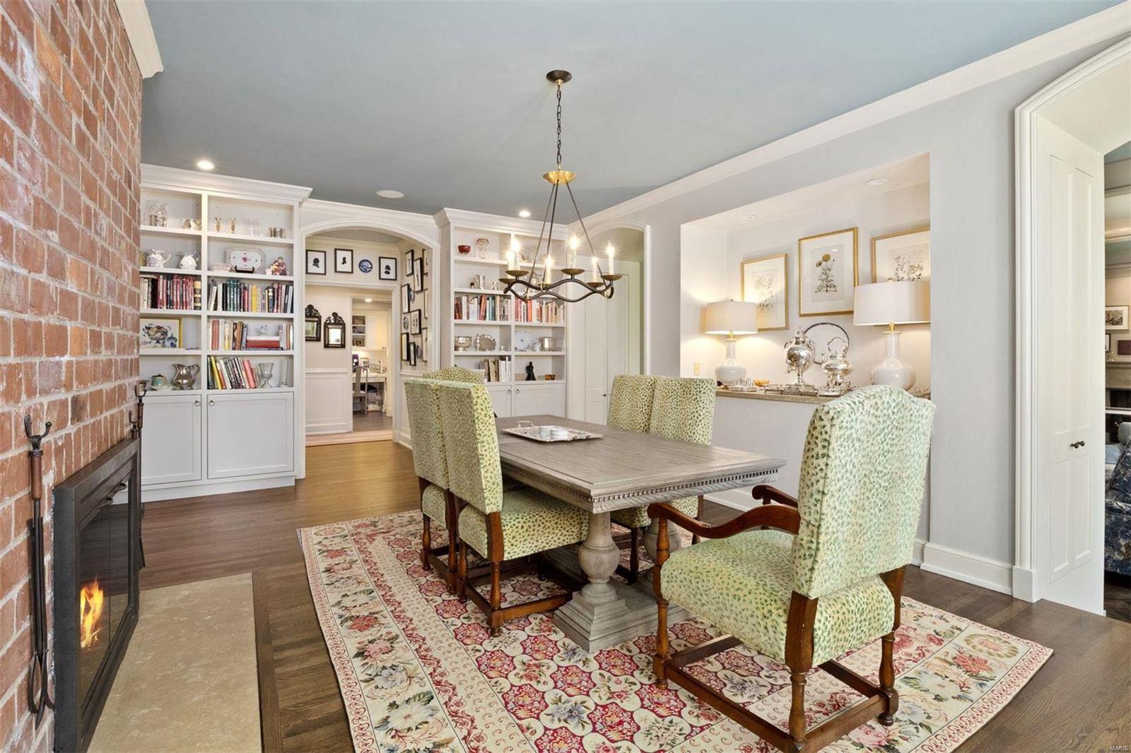 Warson Corner - Residential