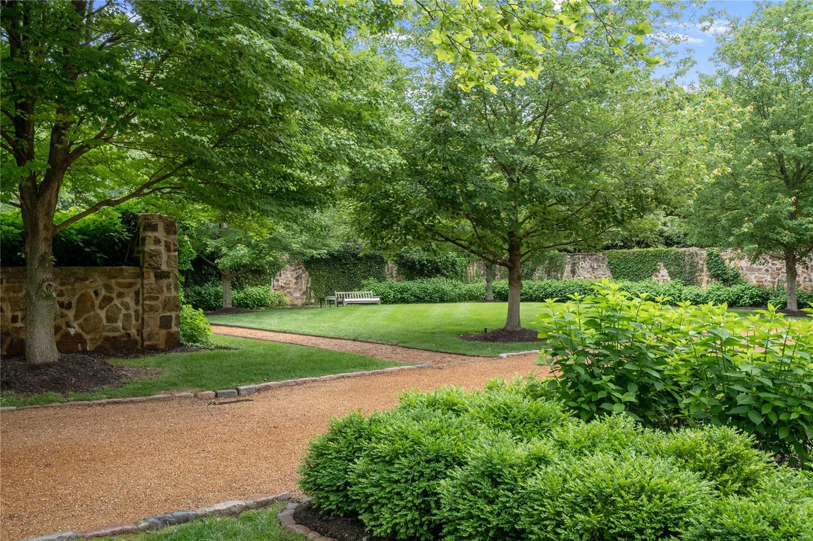 Warson Corner - Residential