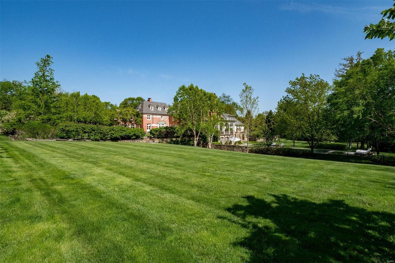 Warson Corner - Residential