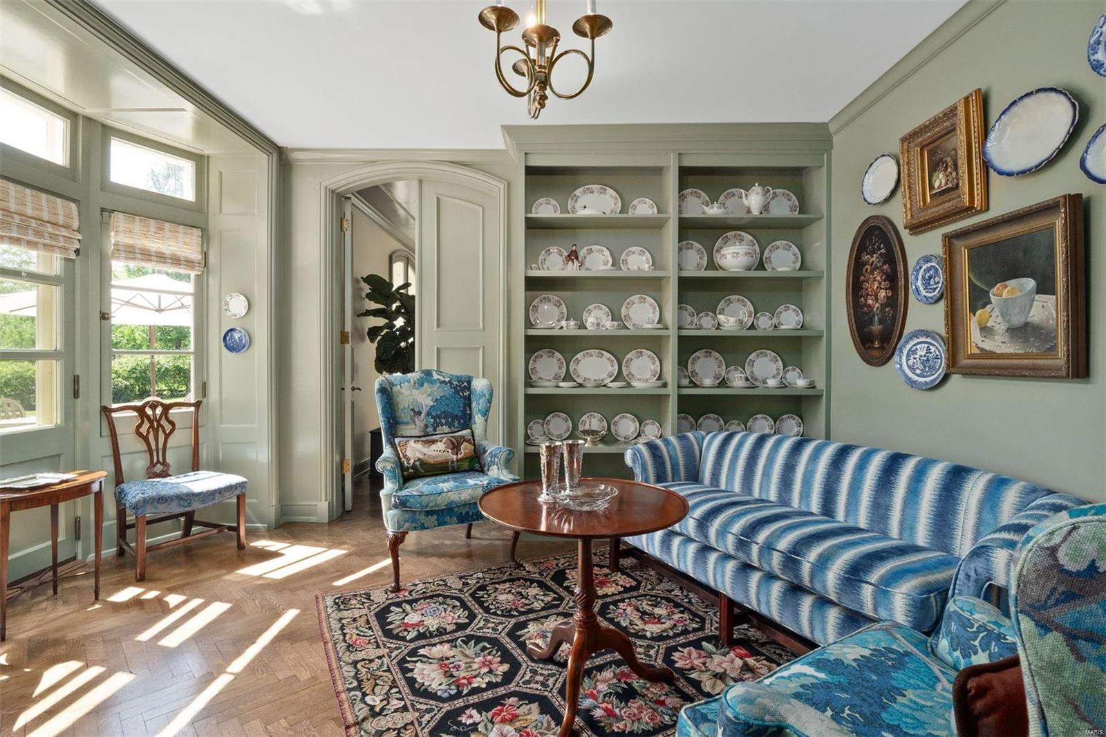 Warson Corner - Residential