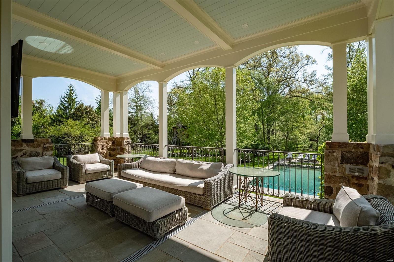 Warson Corner - Residential