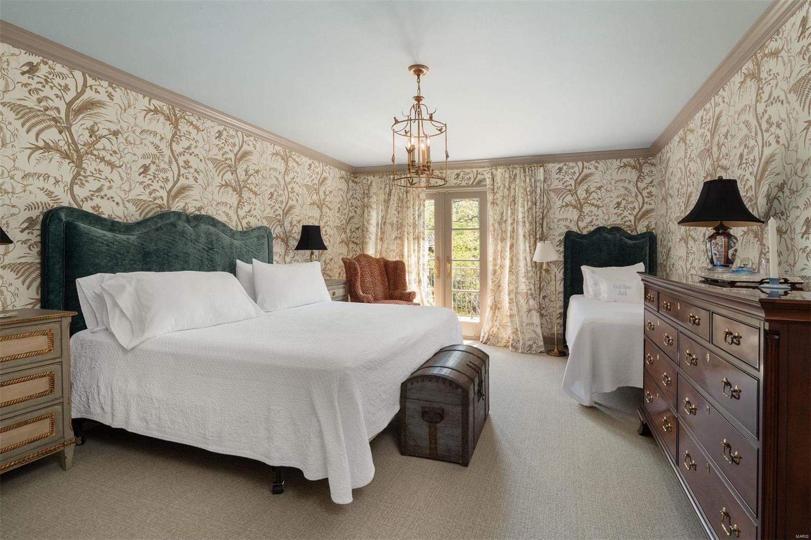 Warson Corner - Residential