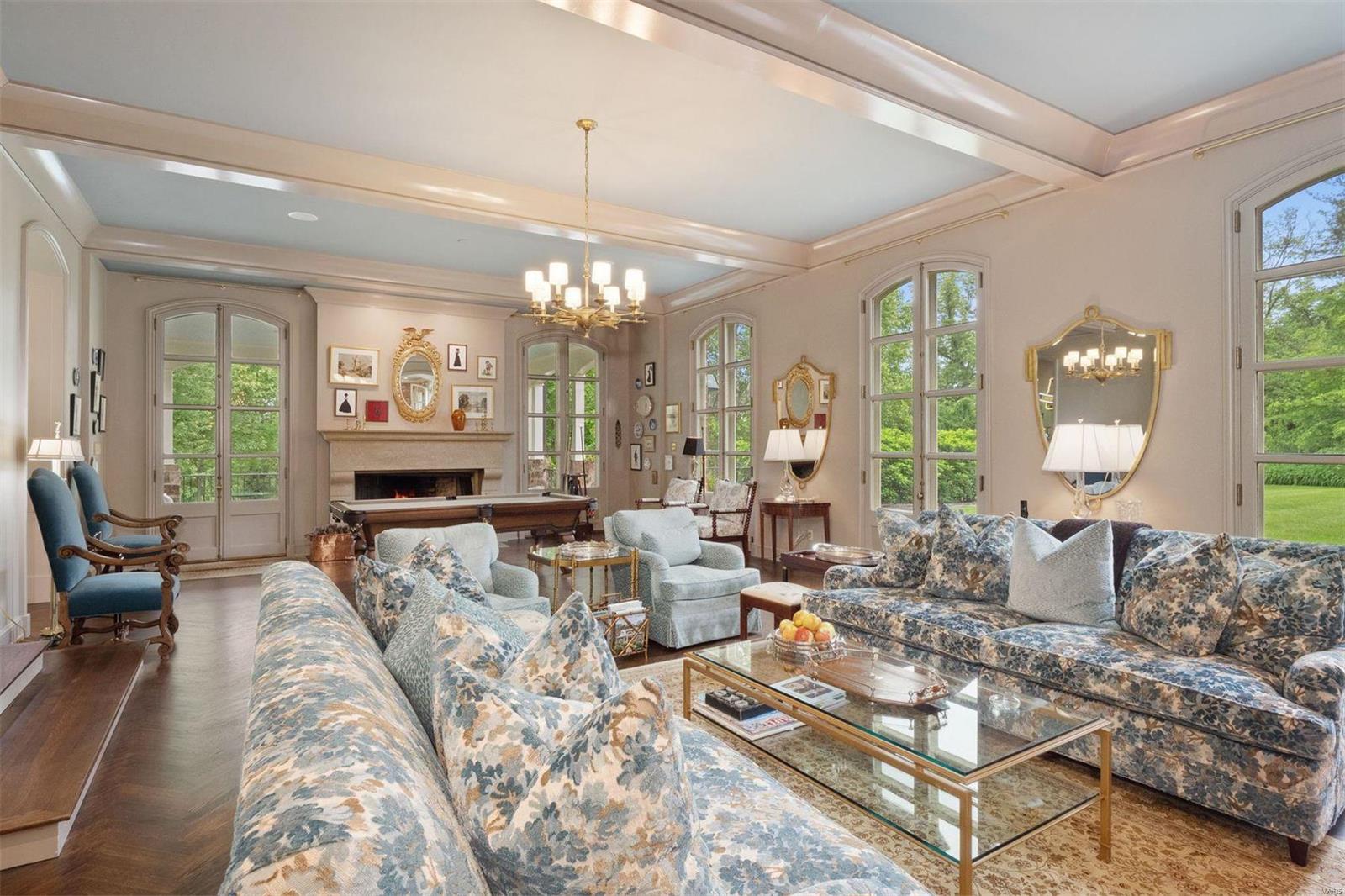 Warson Corner - Residential