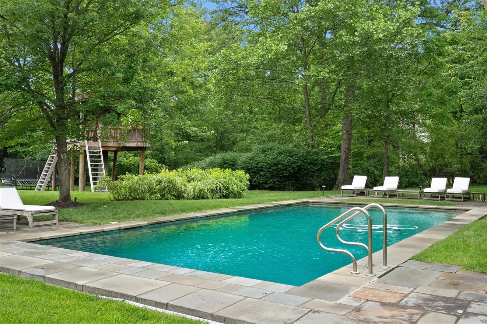 Warson Corner - Residential