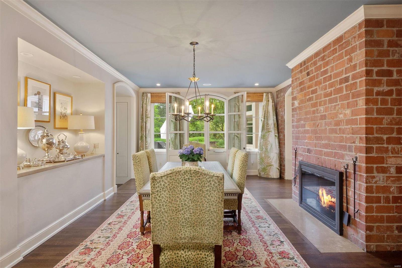 Warson Corner - Residential