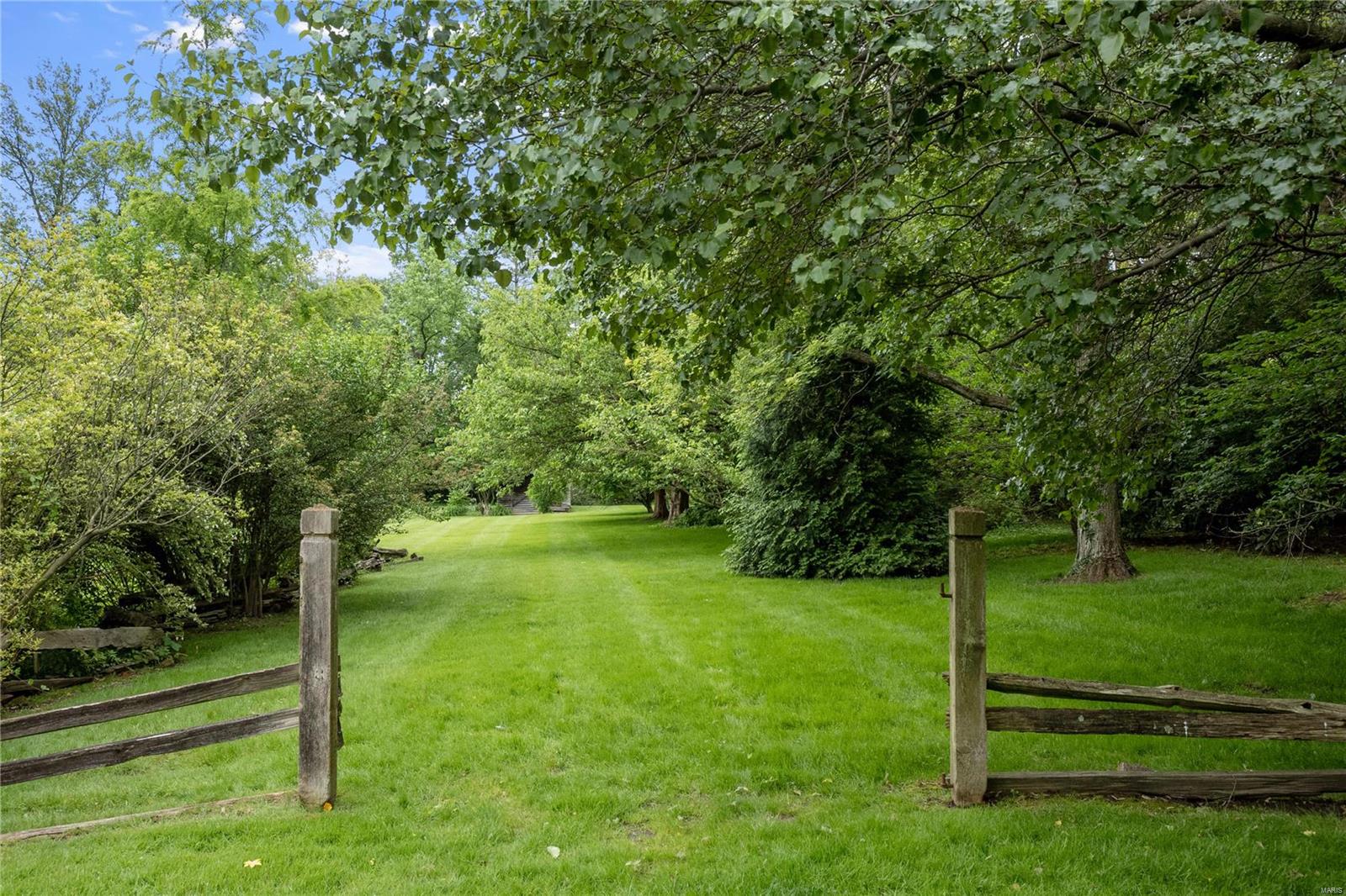 Warson Corner - Residential