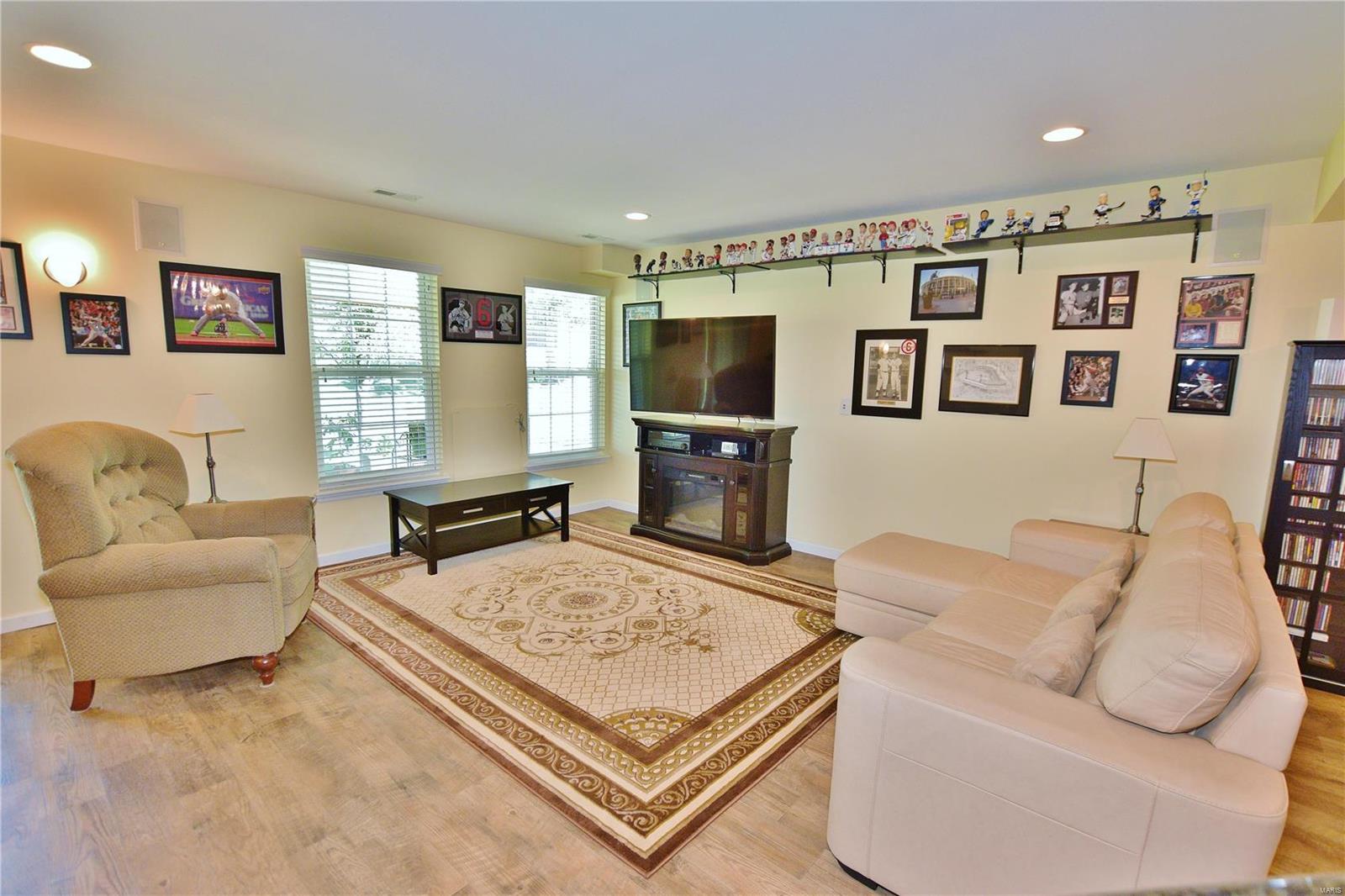 Villas At Shephards Hill - Residential