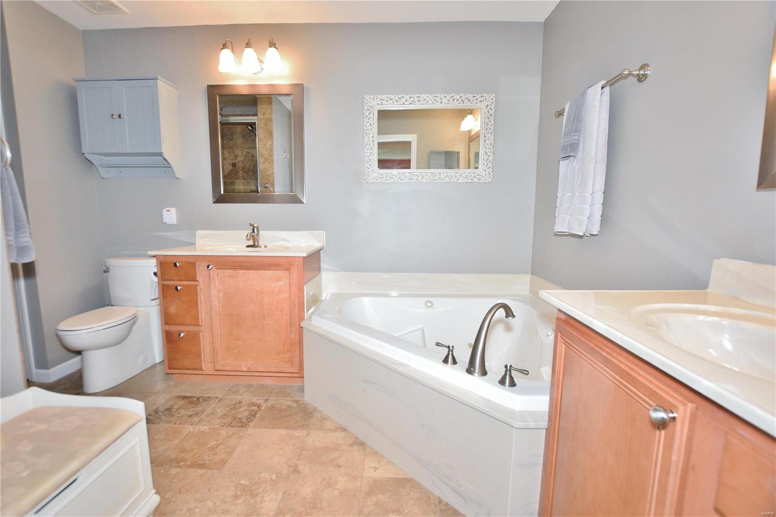 Villas At Shephards Hill - Residential