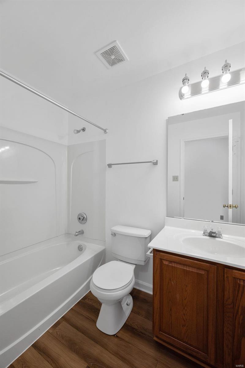 Vlgs At Bainbridge Edenshire - Residential Lease