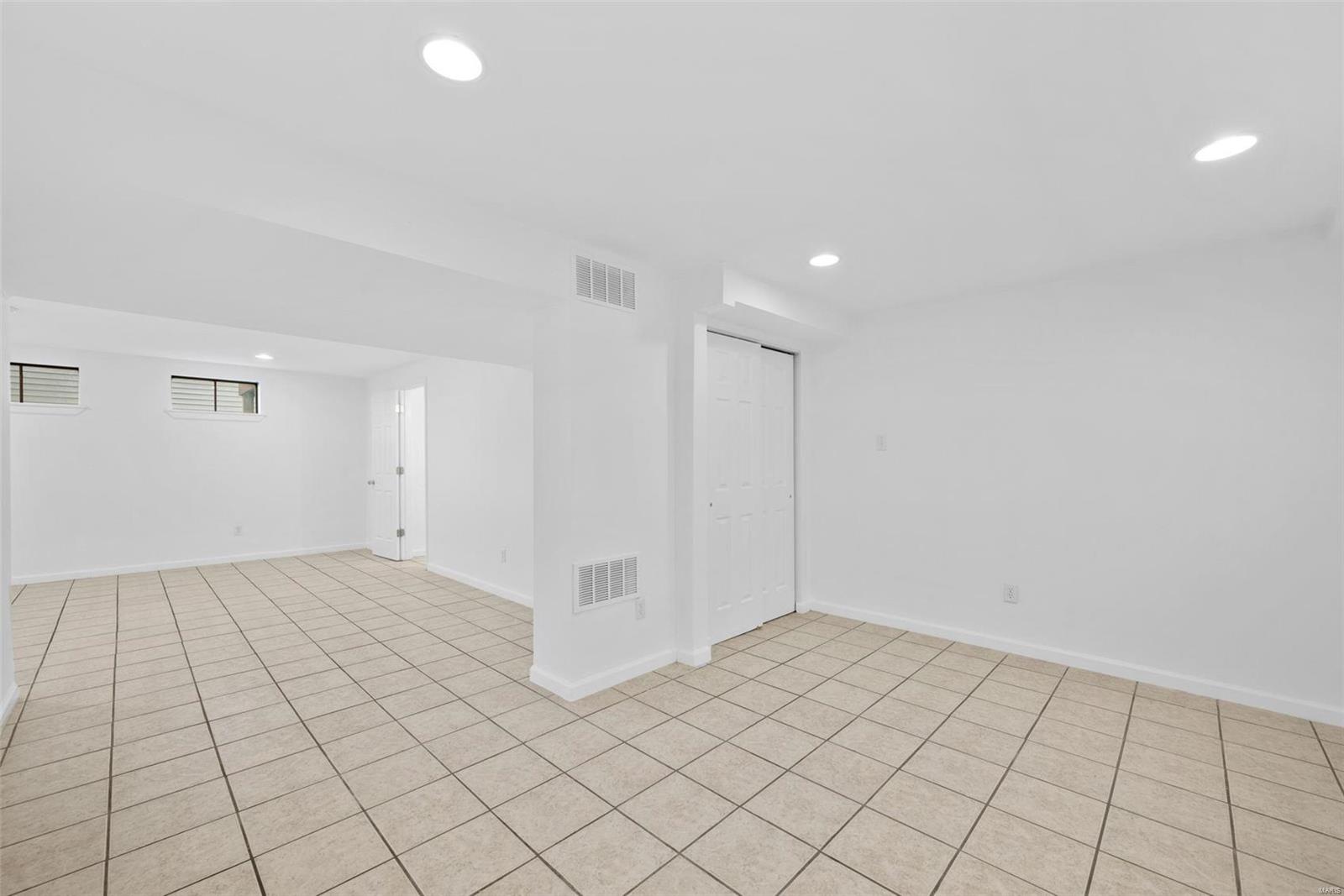 Vlgs At Bainbridge Edenshire - Residential Lease