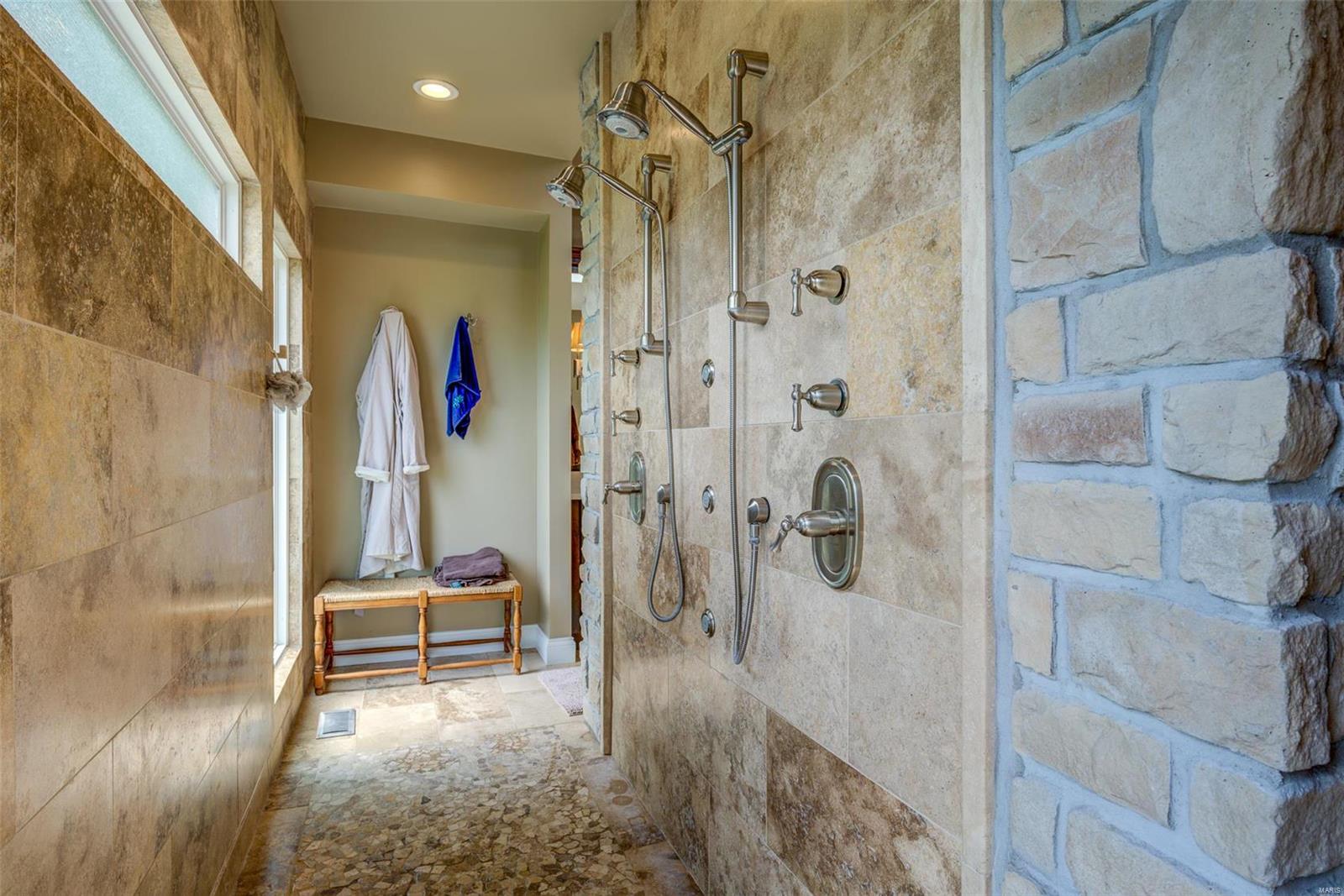 Kingspointe 2b - Residential