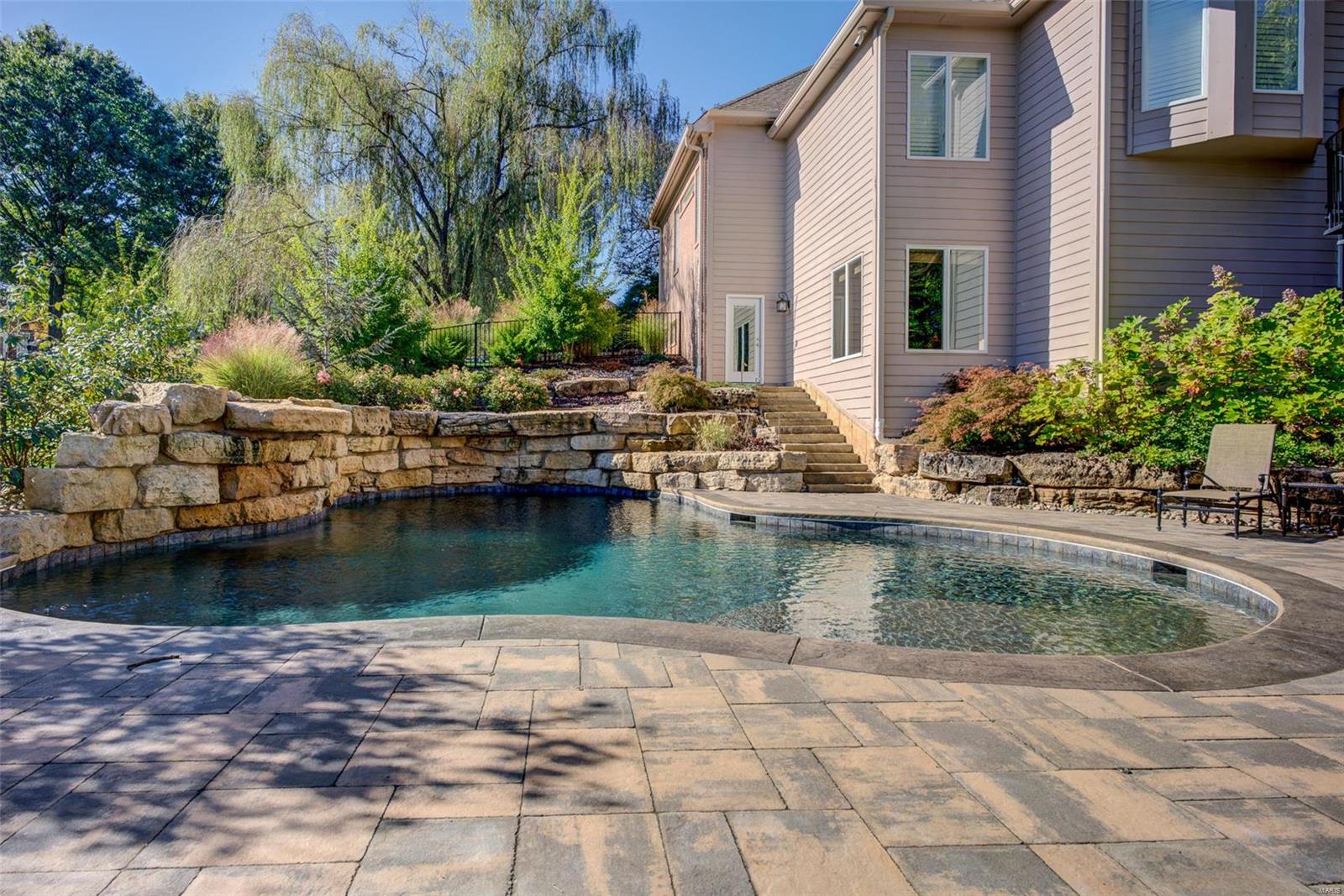 Kingspointe 2b - Residential