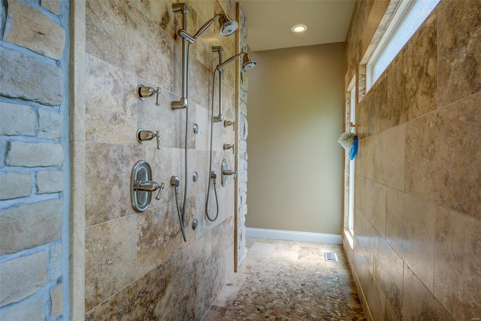 Kingspointe 2b - Residential